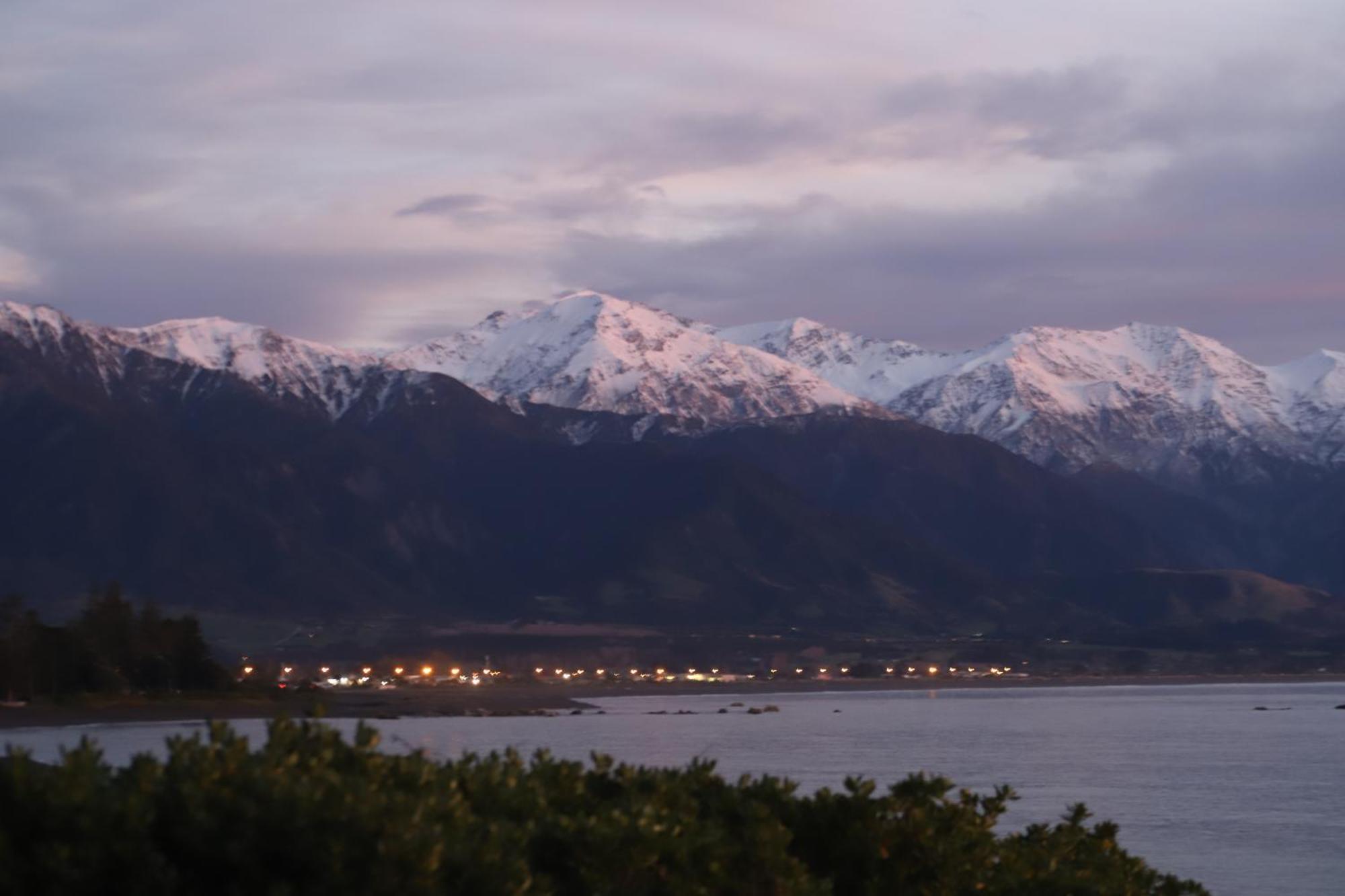 Sierra Beachfront Motel Kaikoura Exterior foto